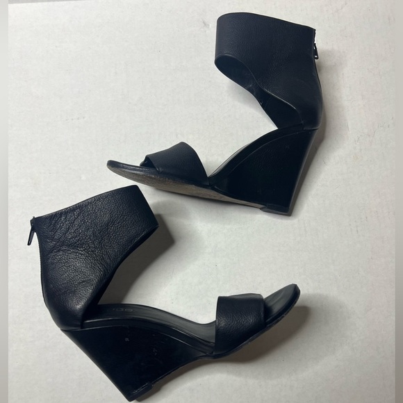 Vince Kelan Ankle-Cuff Wedge Sandal - Picture 9 of 9